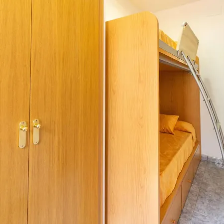 דירה Luminoso Con Terraza, Wifi, Garaje Y A 50m De La Playa En - Es-228-15 Llança