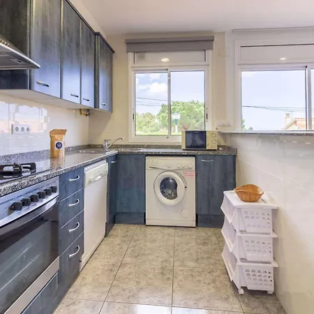 Luminoso Con Terraza, Wifi, Garaje Y A 50m De La Playa En - Es-228-15 Llança