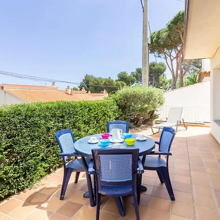 Luminoso Con Terraza, Wifi, Garaje Y A 50m De La Playa En - Es-228-15 * Llança