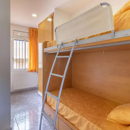 Luminoso Con Terraza, Wifi, Garaje Y A 50m De La Playa En - Es-228-15 * Llança